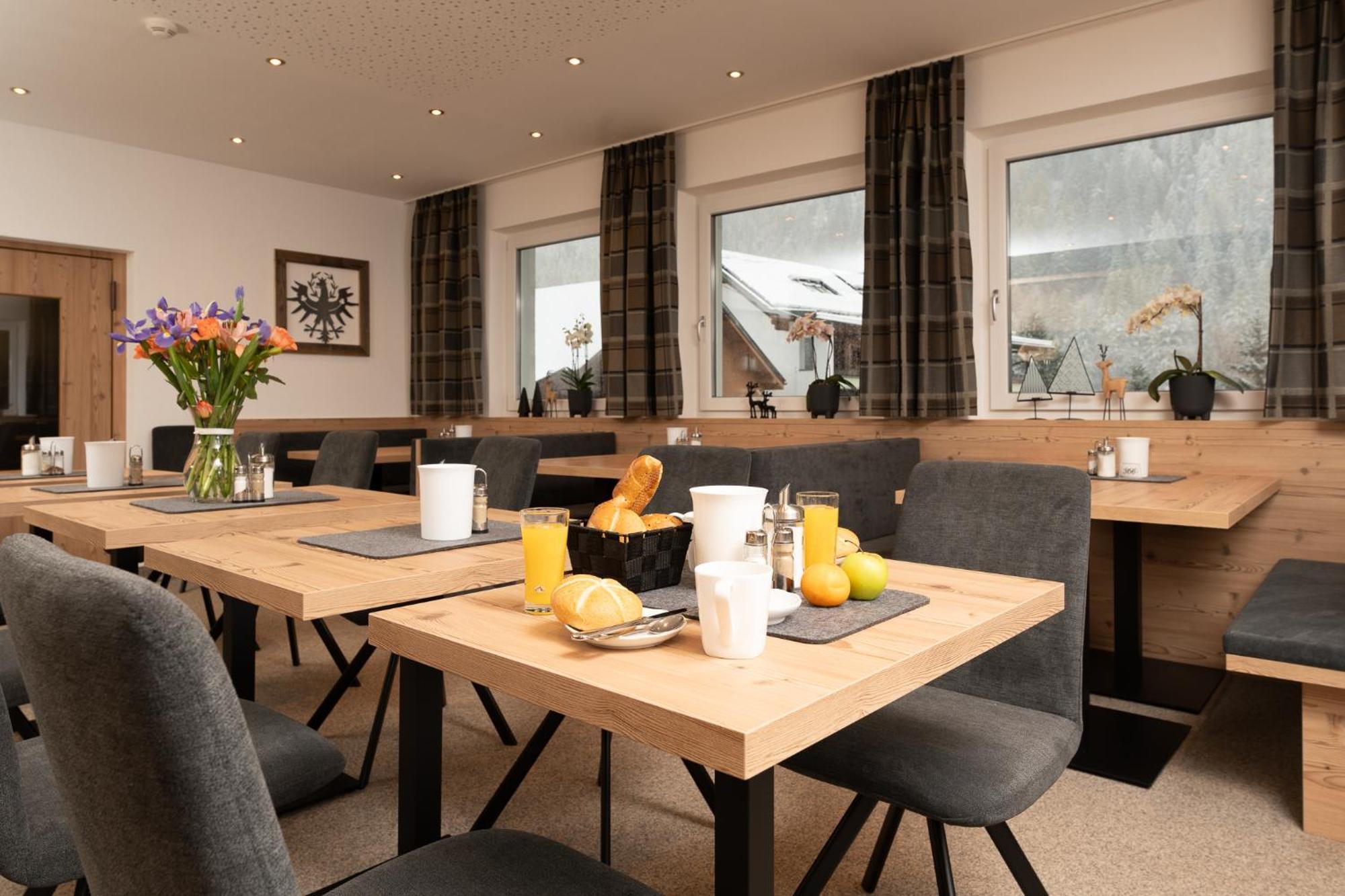 Pension Sonnenheim Sölden Exterior foto