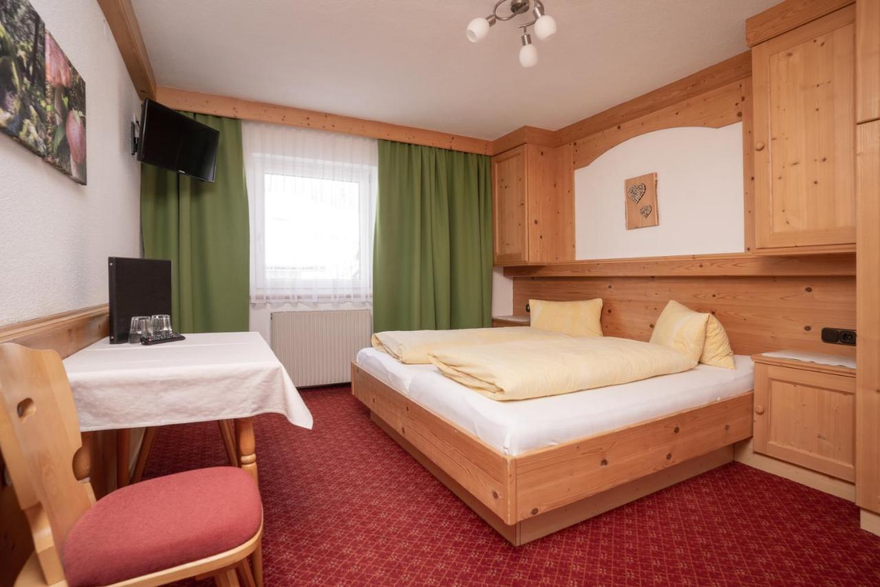 Pension Sonnenheim Sölden Exterior foto